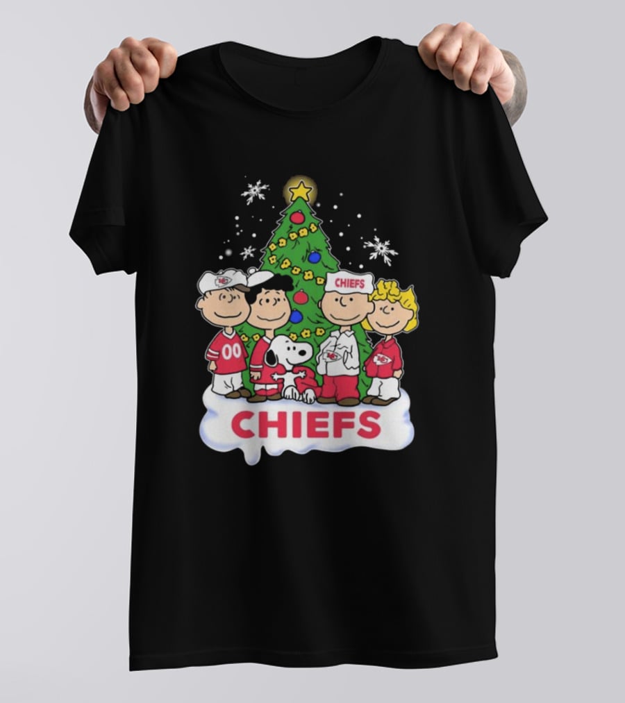 Kansas City Chiefs Snoopy Peanuts Christmas Tree Chiefs T-Shirt