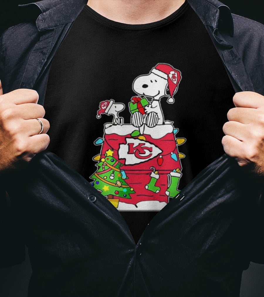 NFL Kansas City Chiefs Snoopy Woodstock Christmas Tree T-Shirt