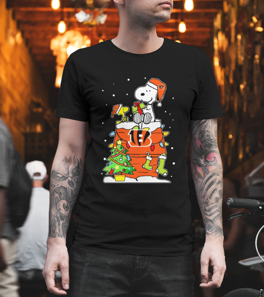 Snoopy Woodstock Cincinnati Bengals Christmas T-Shirt