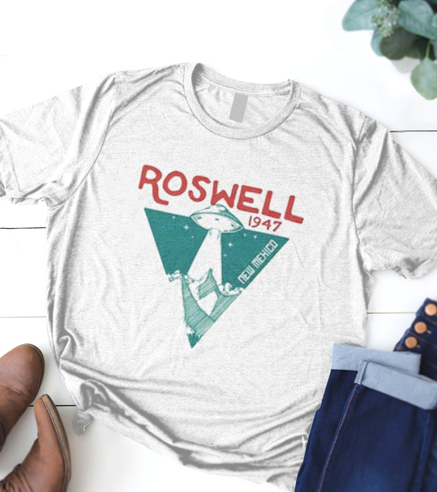 Roswell 1947 UFO New Mexico Triangle T-Shirt