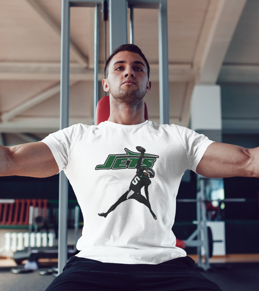 Garrett Wilson 5 New York Jets NFL Player Pose With Jets T-Shirt