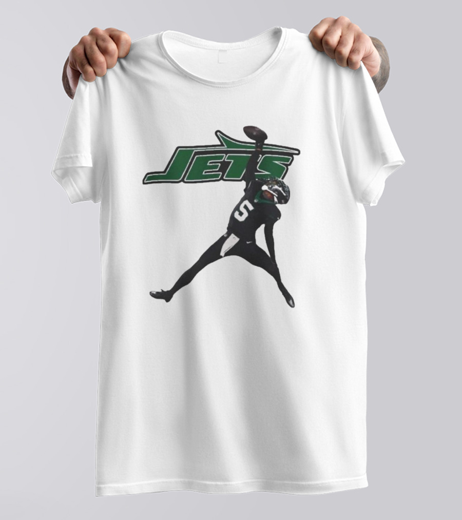 Garrett Wilson 5 New York Jets NFL Player Pose With Jets T-Shirt