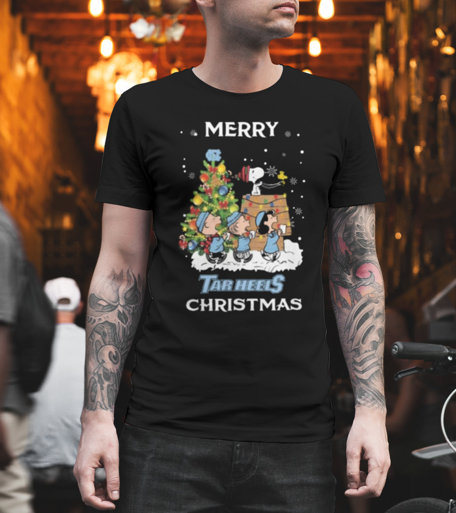 Merry Christmas North Carolina Tar Heels Snoopy And Friends T-Shirt