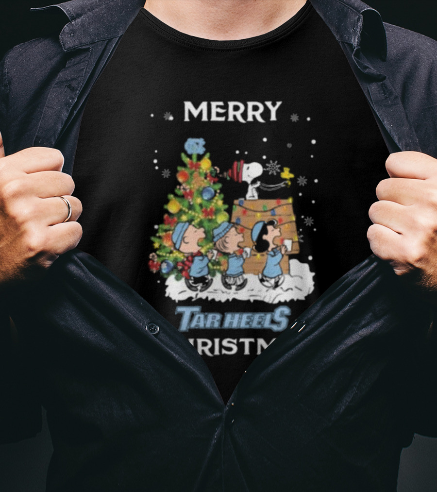 Merry Christmas North Carolina Tar Heels Snoopy And Friends T-Shirt