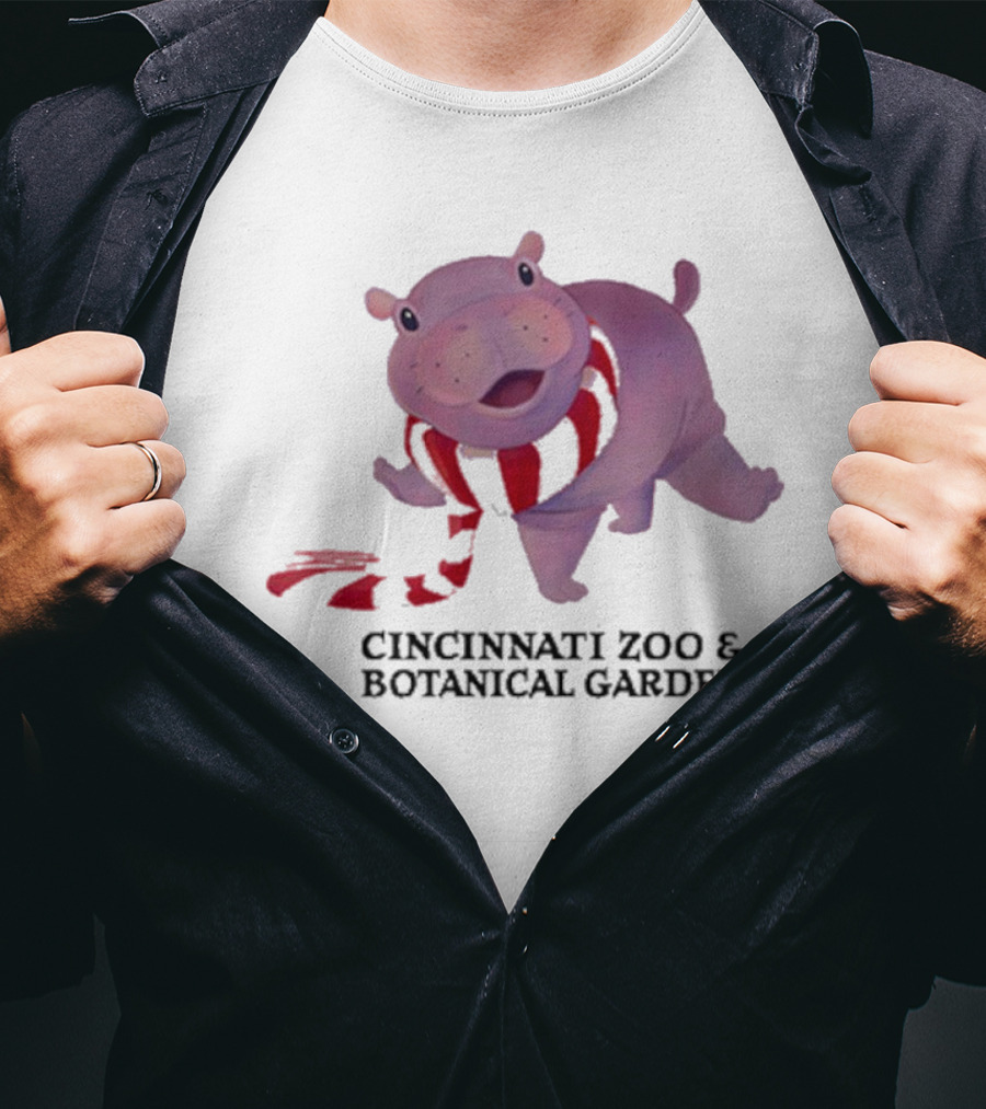 Cincinnati Zoo And Botanical Garden Holiday Scarf Fiona T-Shirt
