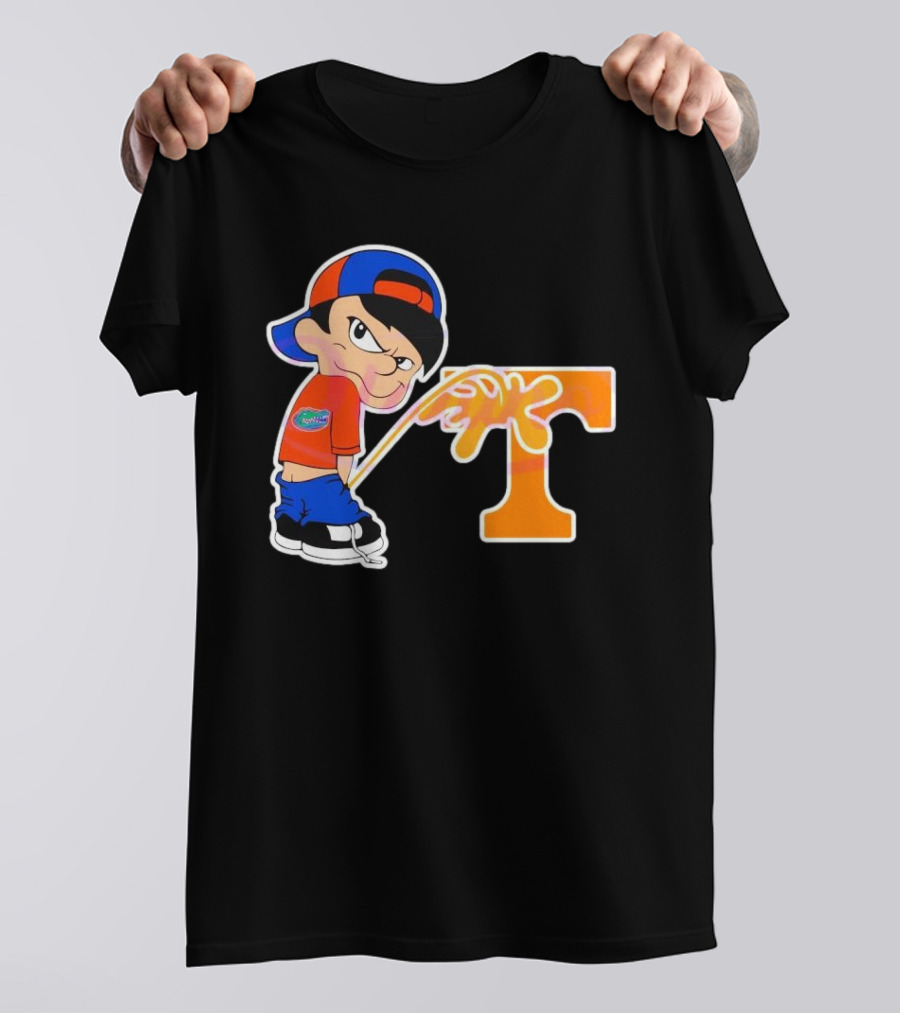 Funny Boy Florida Gators Peeing On Tennessee Volunteers T-Shirt