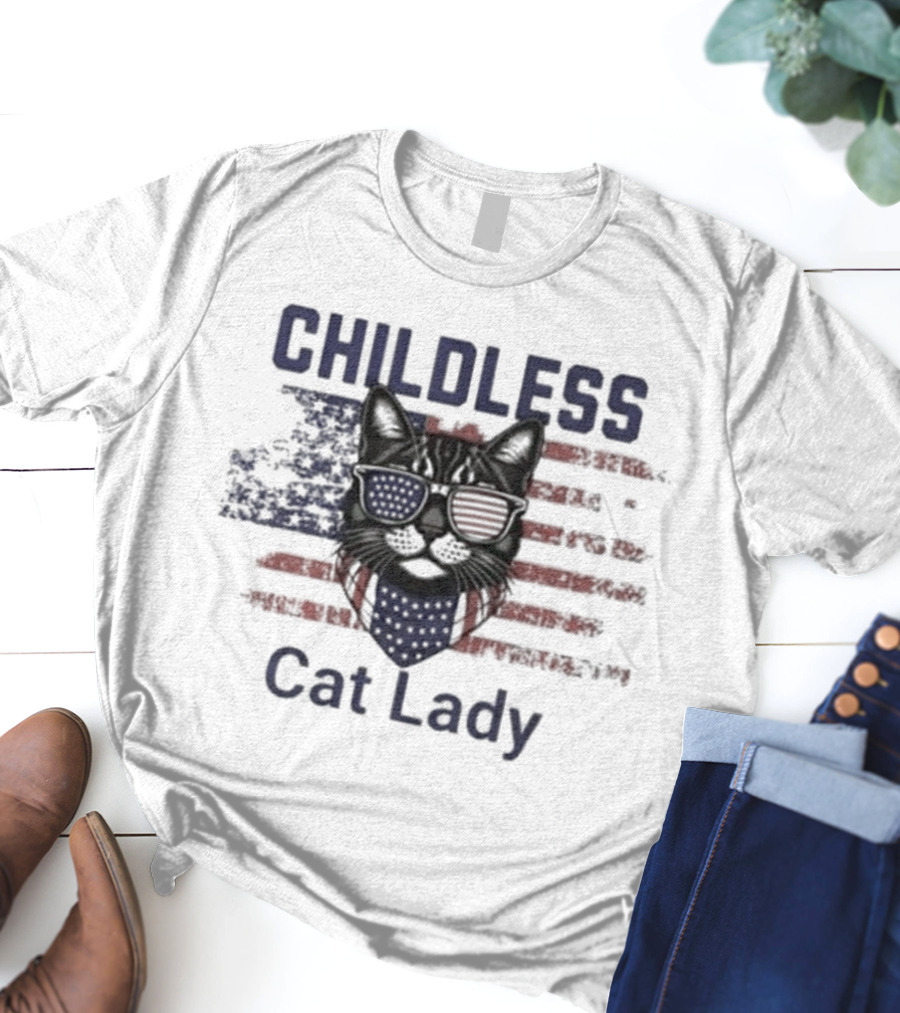 Childless Cat Lady Patriotic American Flag Cat With Sunglasses T-Shirt