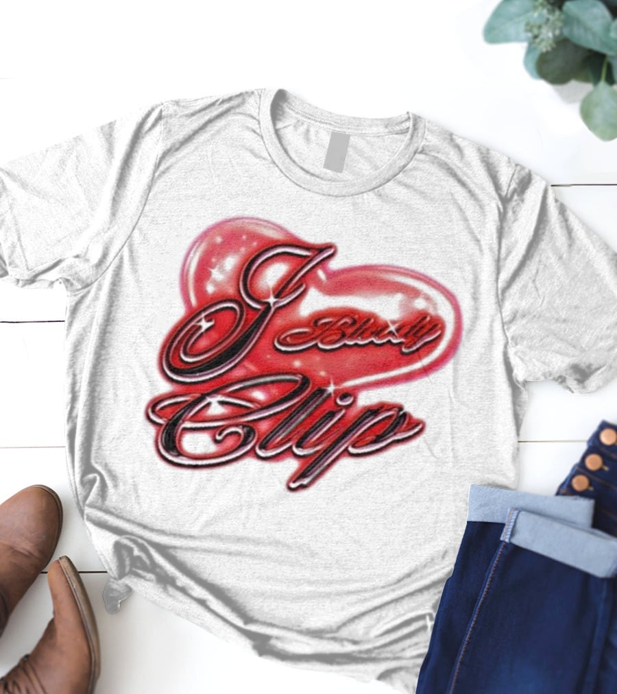 I Love Bloody Clip Heart Airbrush Imnotclip T-Shirt