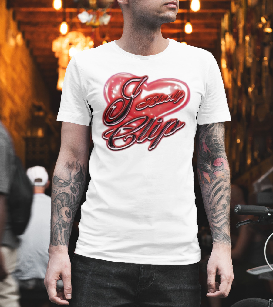 I Love Bloody Clip Heart Airbrush Imnotclip T-Shirt