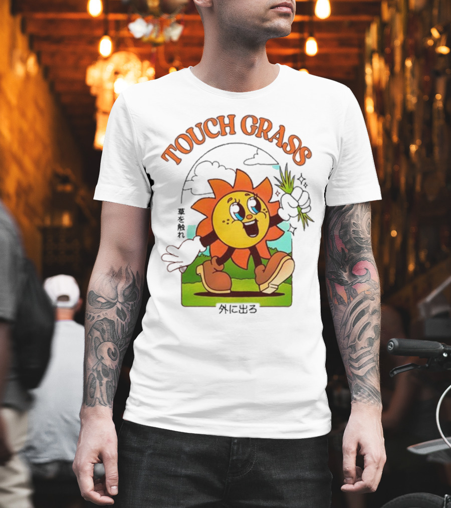 Touch Grass Retro Sun Character Outdoors Japanese Text T-Shirt