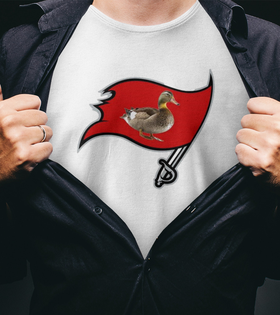 Tampa Bay Duckaneers New Buccaneers Parody Logo Flag T-Shirt