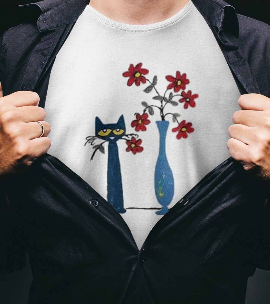 Pete The Cat And Red Flowers In Blue Vase T-Shirt