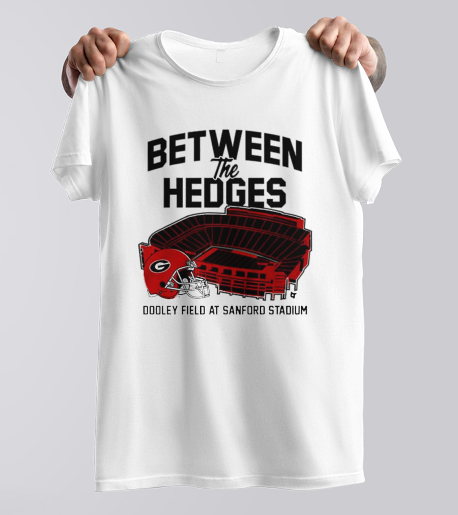 Between The Hedges Georgia Bulldogs Dooley Field At Sanford Stadium T-Shirt