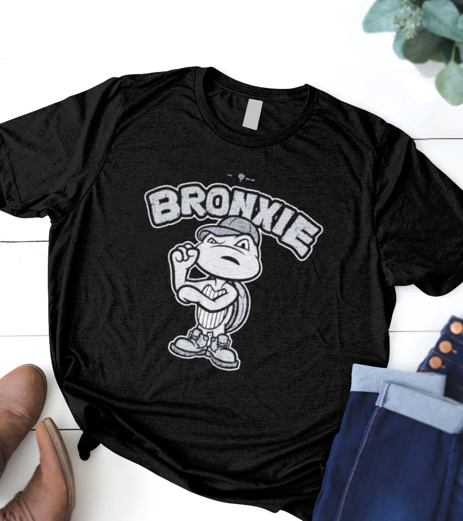 New York Yankees Bronxie The Turtle Mascot With Cap And Sneakers T-Shirt