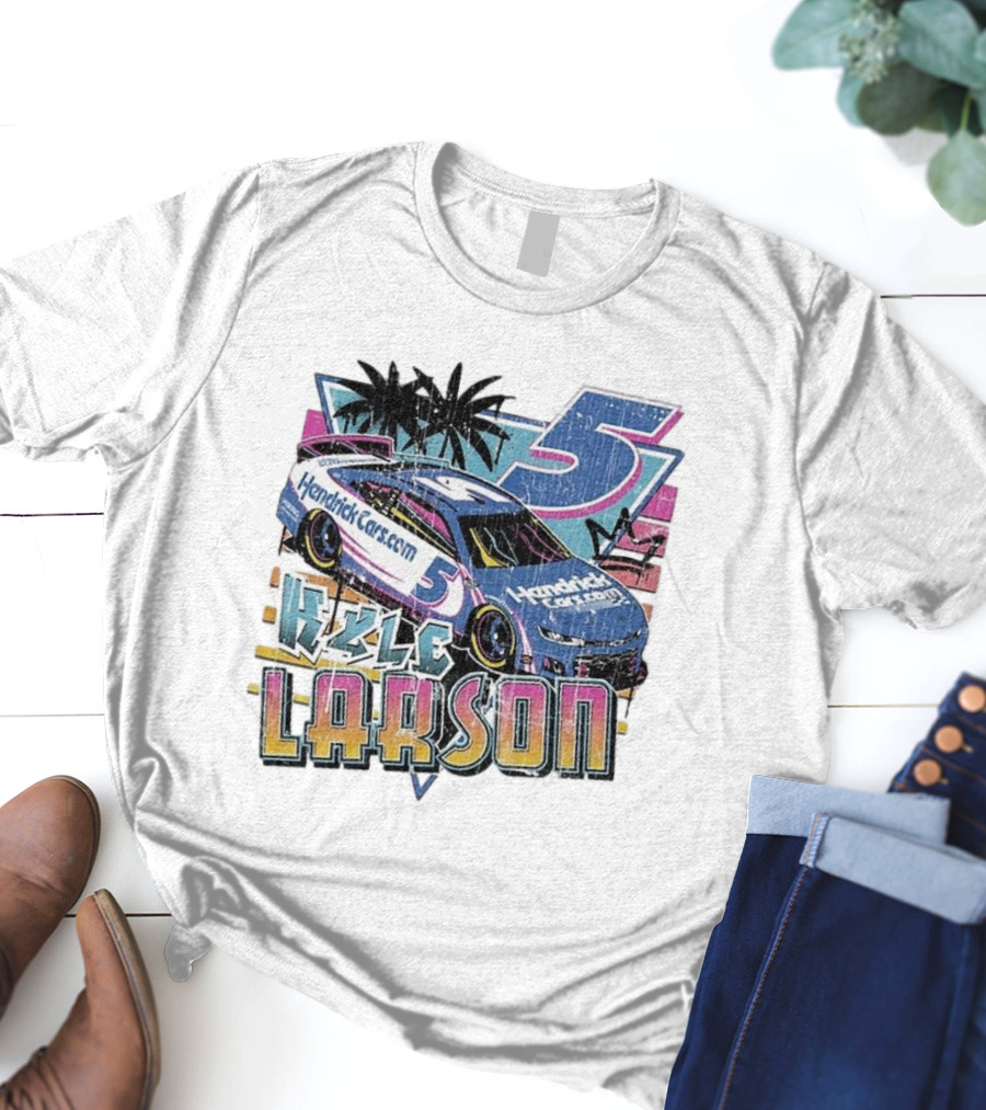 Kyle Larson Hendrickcars.com Racing Car Palm Trees Sunset Retro Style T-Shirt