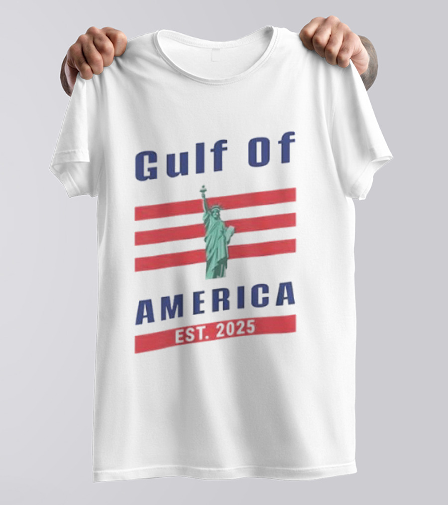 Gulf Of America Statue Of Liberty Est 2025 T-Shirt