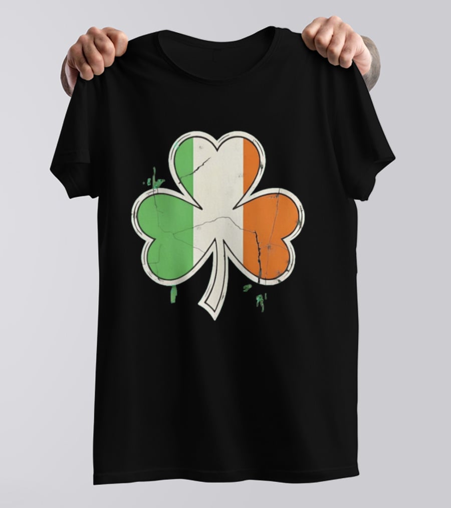 St Patrick's Day Shamrock With Italy Flag T-Shirt