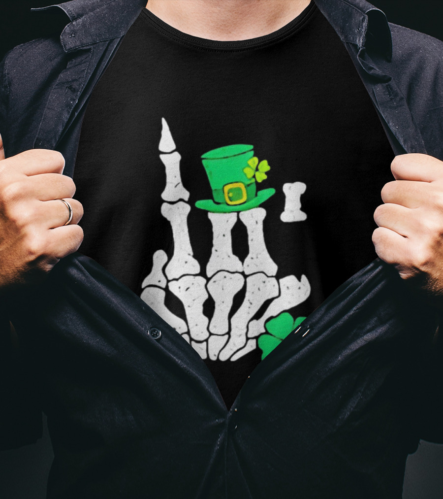 Skeleton Hand With Leprechaun Hat And Shamrock St Patricks Day T-Shirt