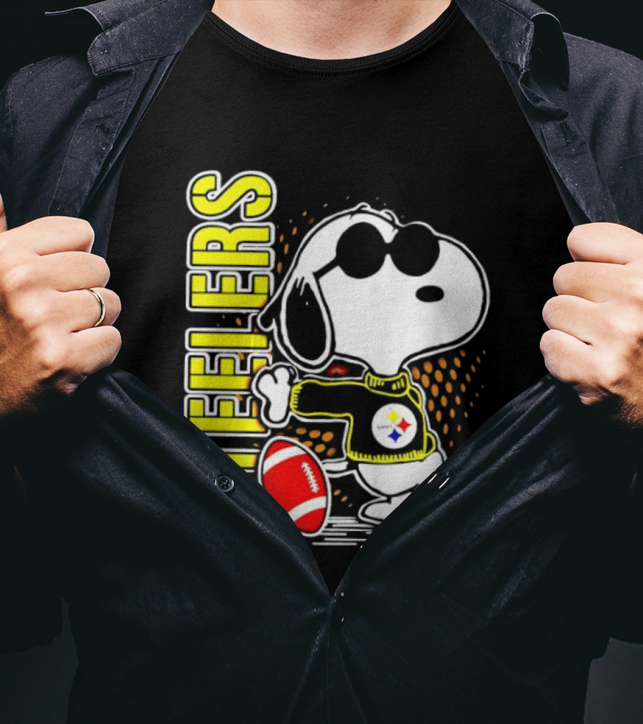 Steelers Snoopy Football Sunglasses Sports T-Shirt