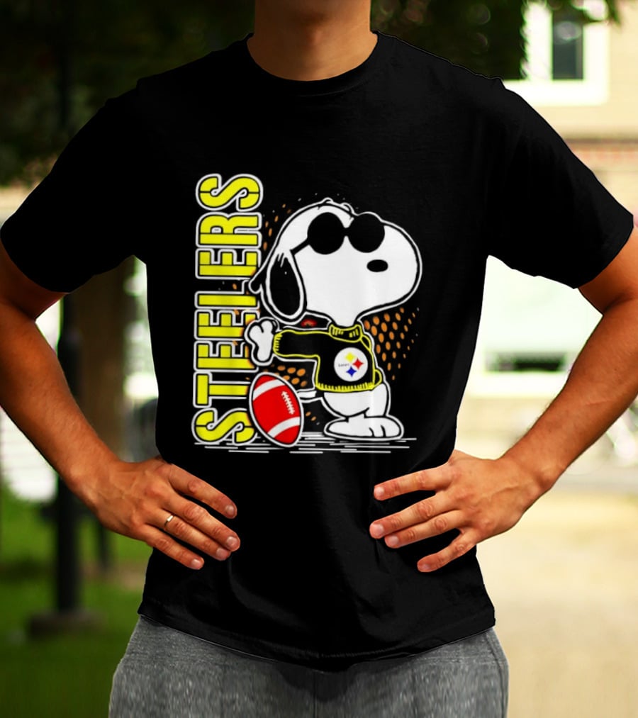 Steelers Snoopy Football Sunglasses Sports T-Shirt