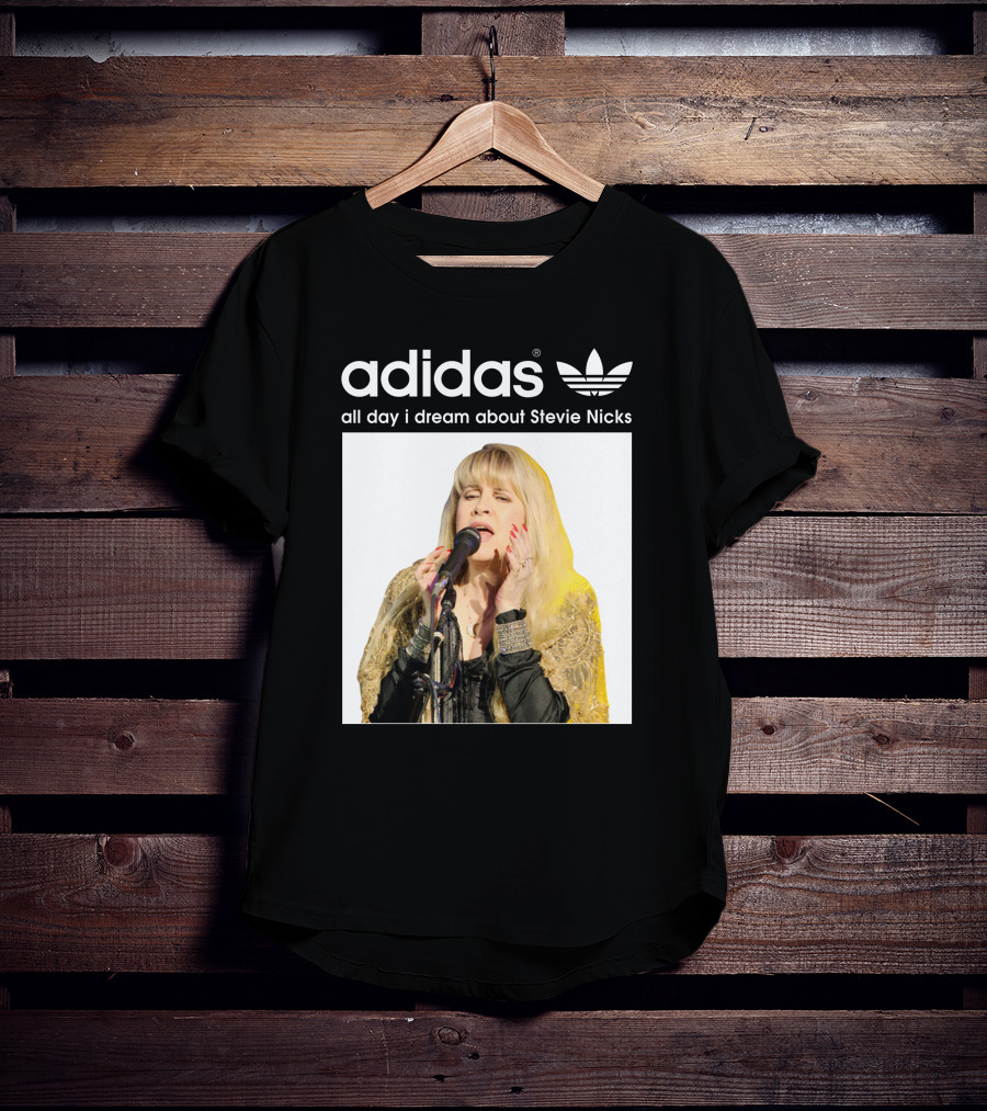 Style FM 26 Fleetwood Mac Vocalist Performance T-Shirt