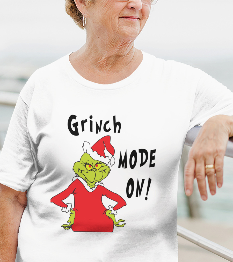 Grinch Mode On Santa Hat Red T-Shirt