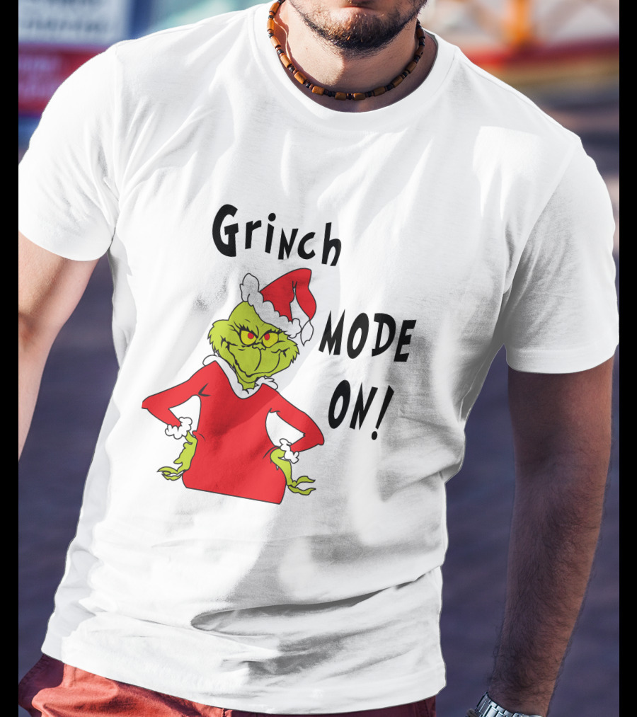 Grinch Mode On Santa Hat Red T-Shirt