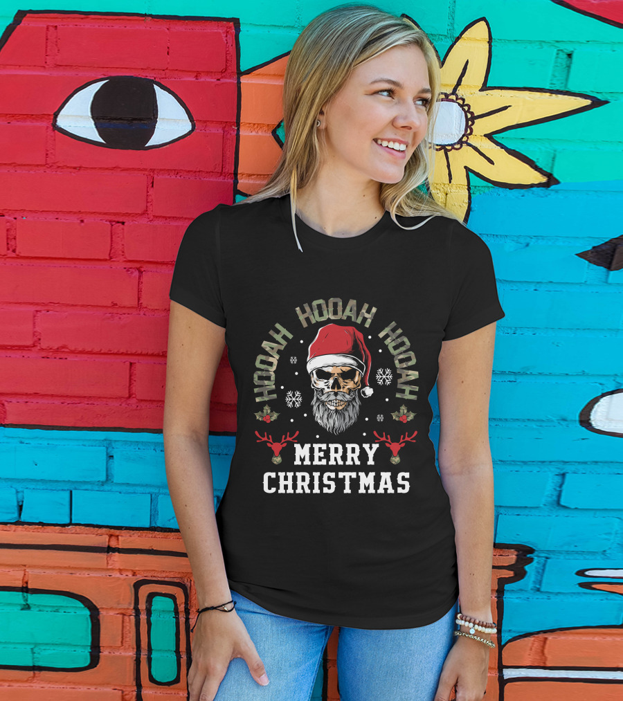Hooah Hooah Hooah Merry Christmas Skull Santa Hat Reindeer T-Shirt