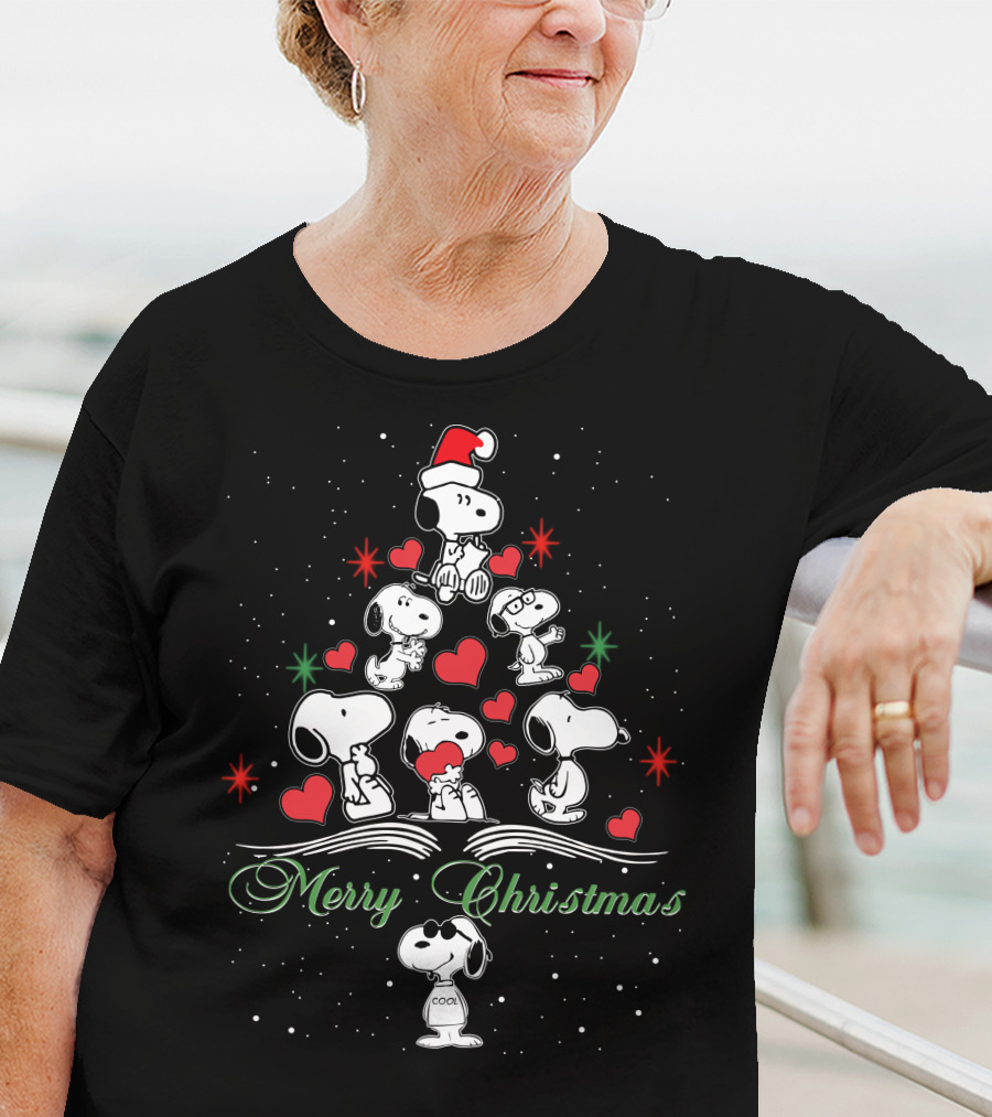 Merry Christmas Snoopy Tree Hearts T-Shirt