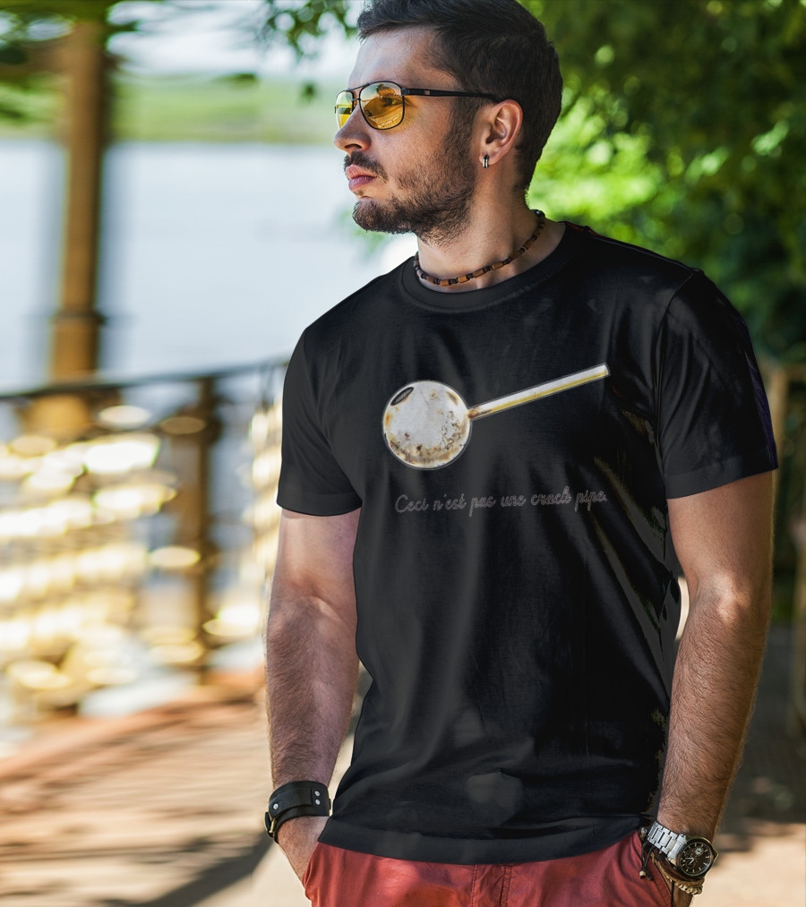 Ceci N'est Pas Une Crack Pipe Rene Magritte Reference T-Shirt