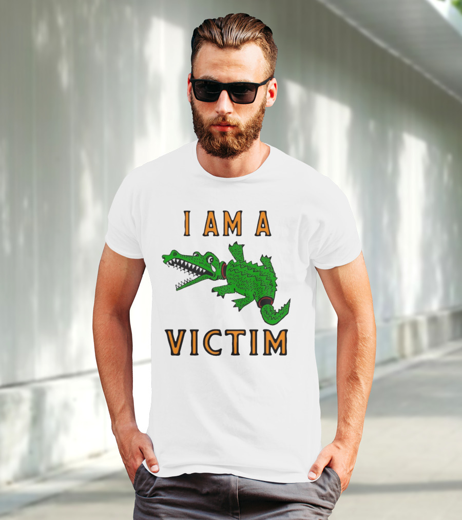 I Am A Victim Green Crocodile Cartoon T-Shirt