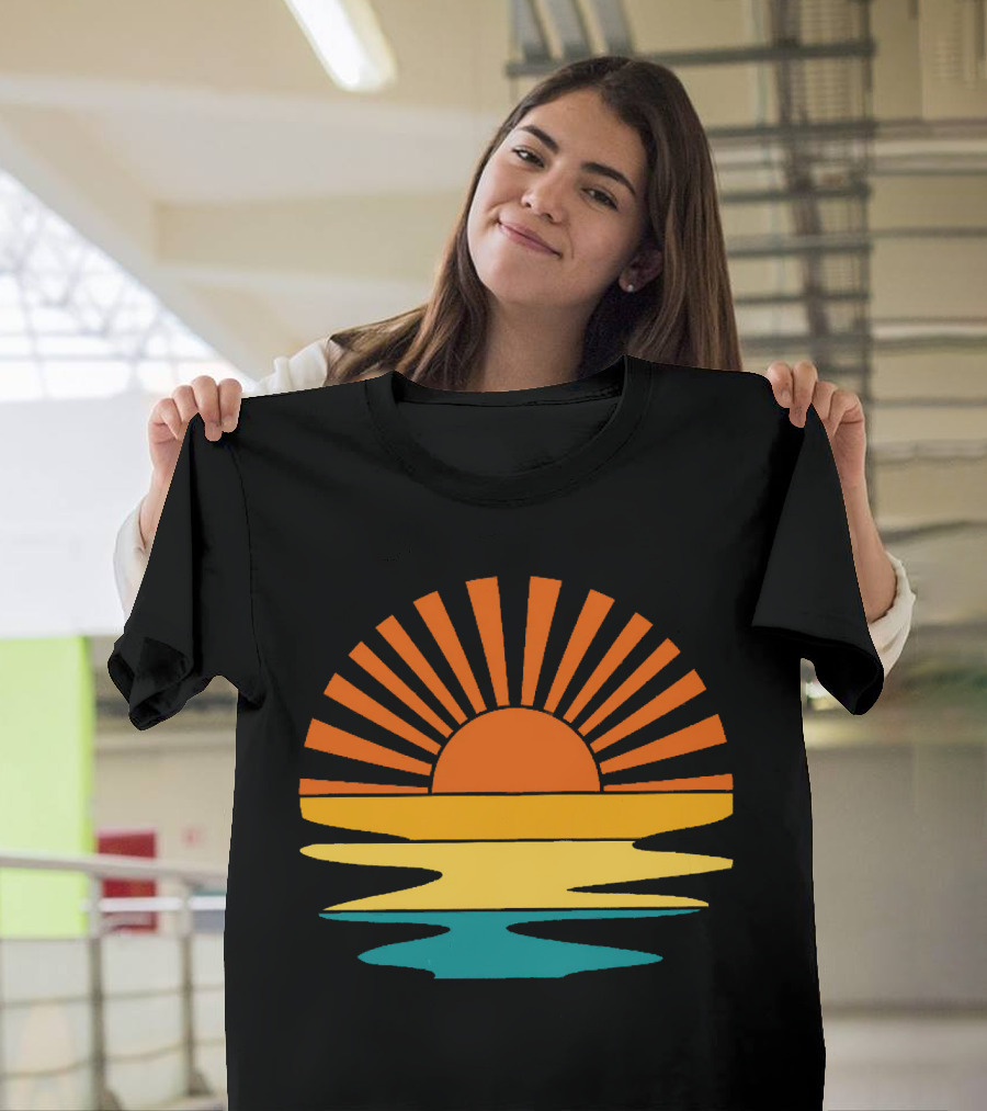 Retro Sunset Rays Wavy Vintage Sunshine Sunburst Ocean Horizon T-Shirt