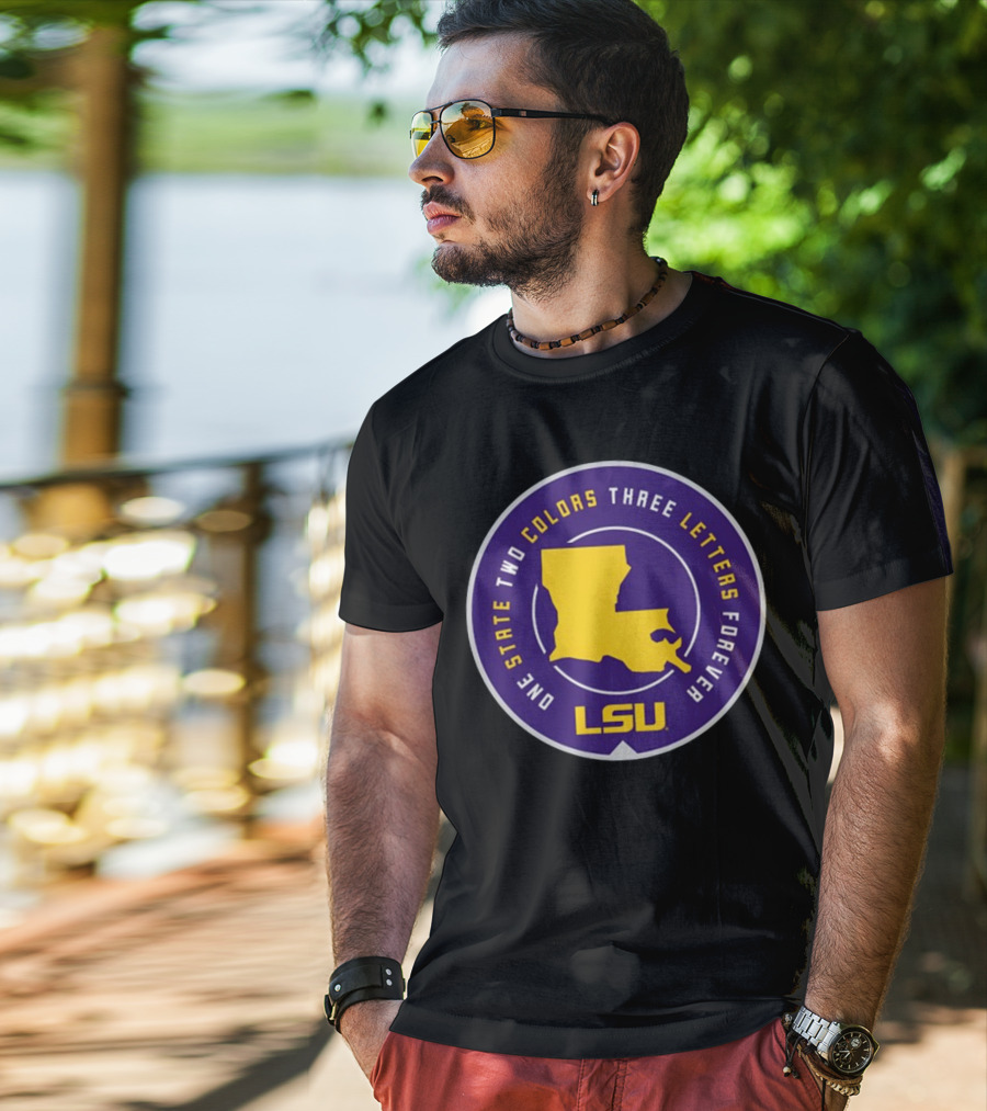 One State Two Colors Three Letters Forever LSU Louisiana Map Purple Gold Circle T-Shirt