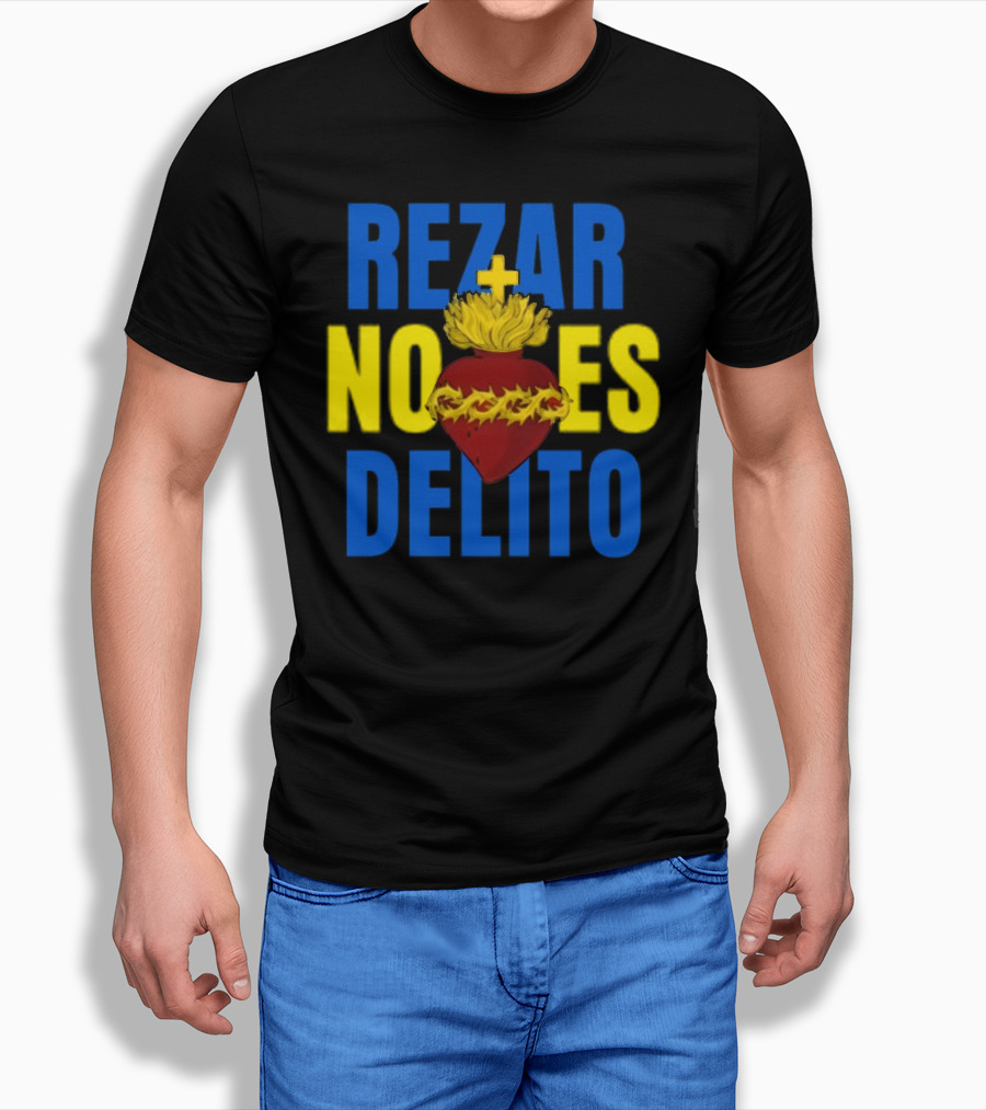 Rezar No Es Delito Sacred Heart Iconography T-Shirt
