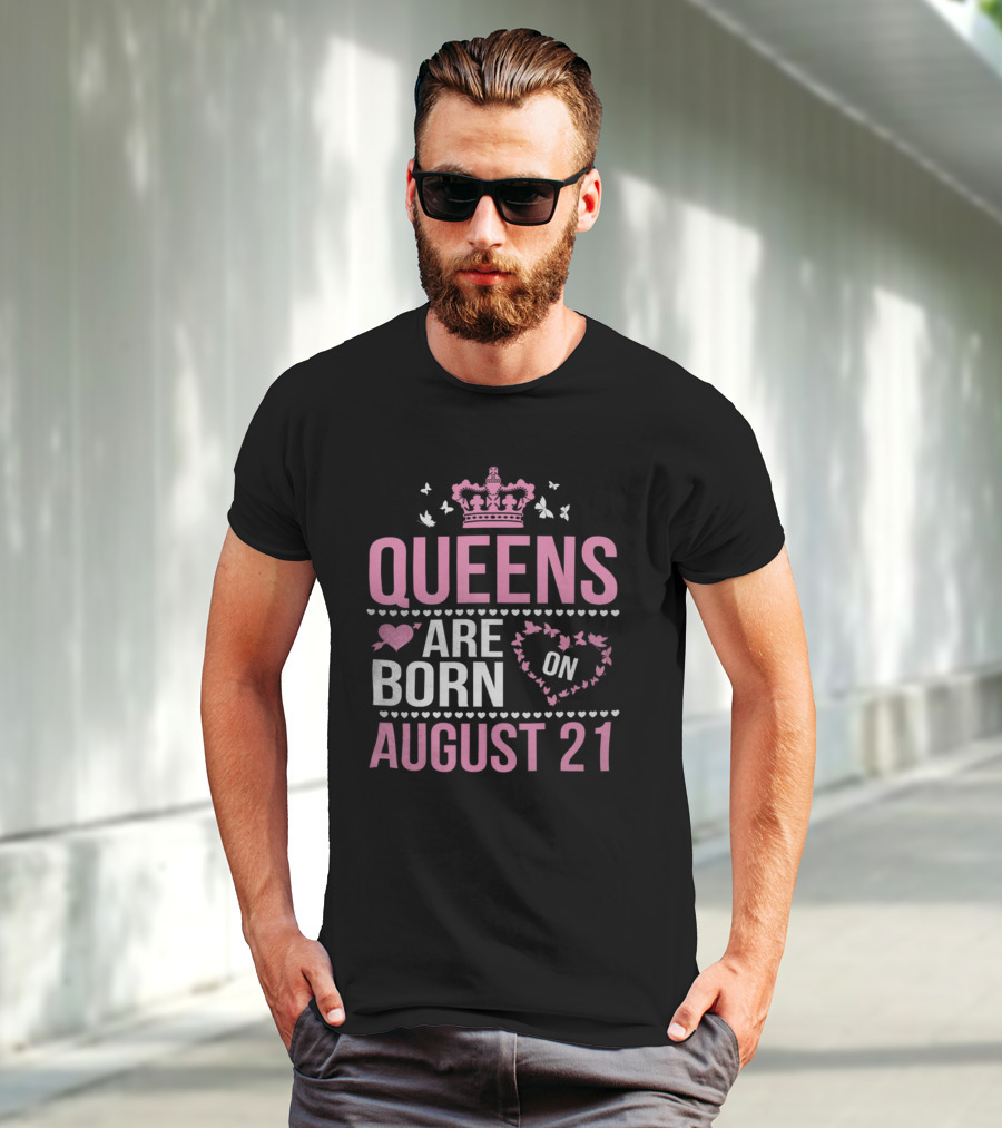 Queens Are Born On August 21 Regal Crown And Heart Motif T-Shirt