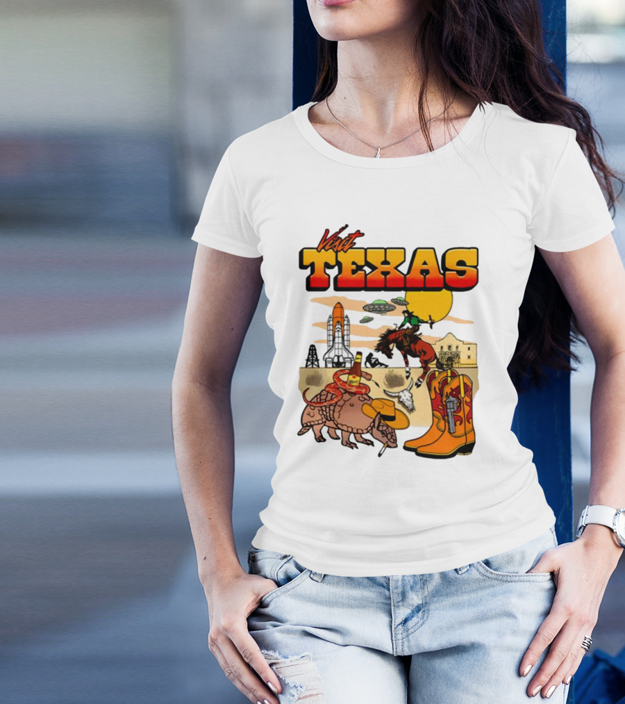 Visit Texas Armadillo Cowboy Boots Space Shuttle UFOs Rodeo Horse Alamo T-Shirt