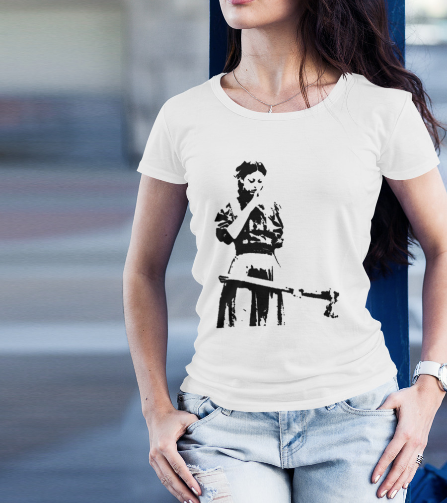 Mia Goth Pearl Film Character With Weapon T-Shirt