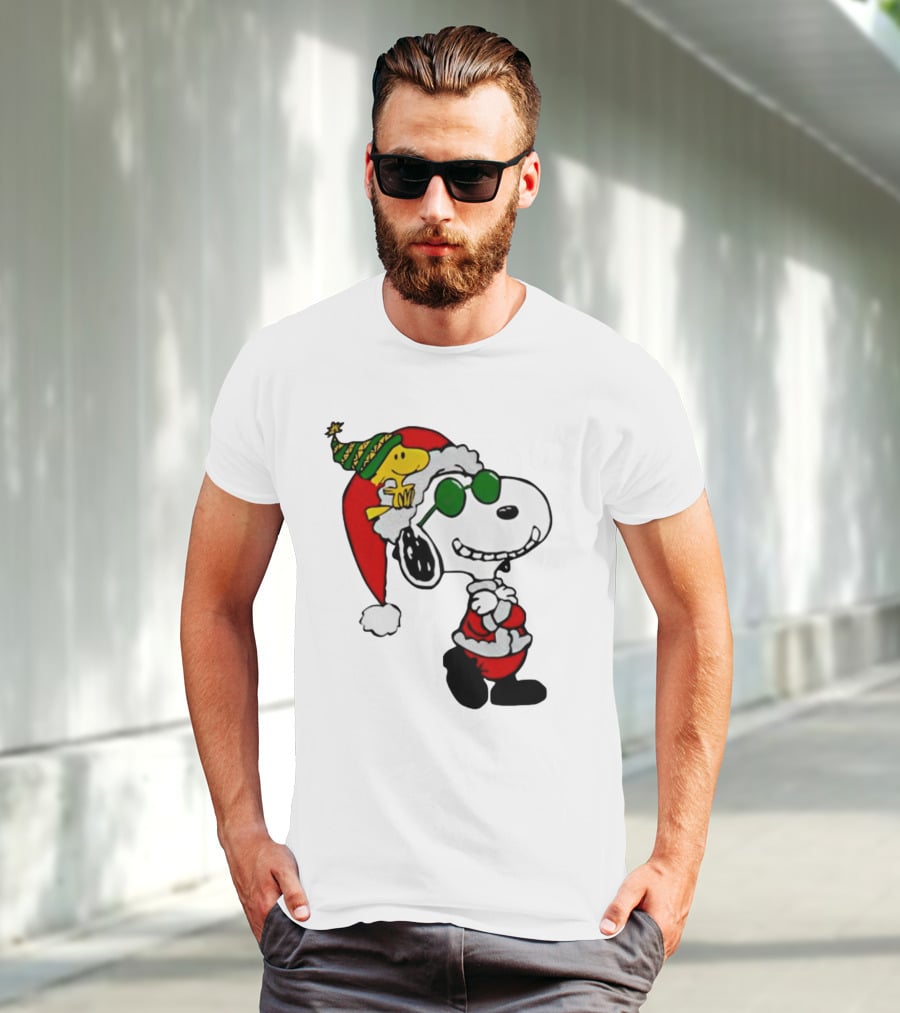 Snoopy And Woodstock Peanuts Merry Christmas Santa Hat And Sunglasses T-Shirt
