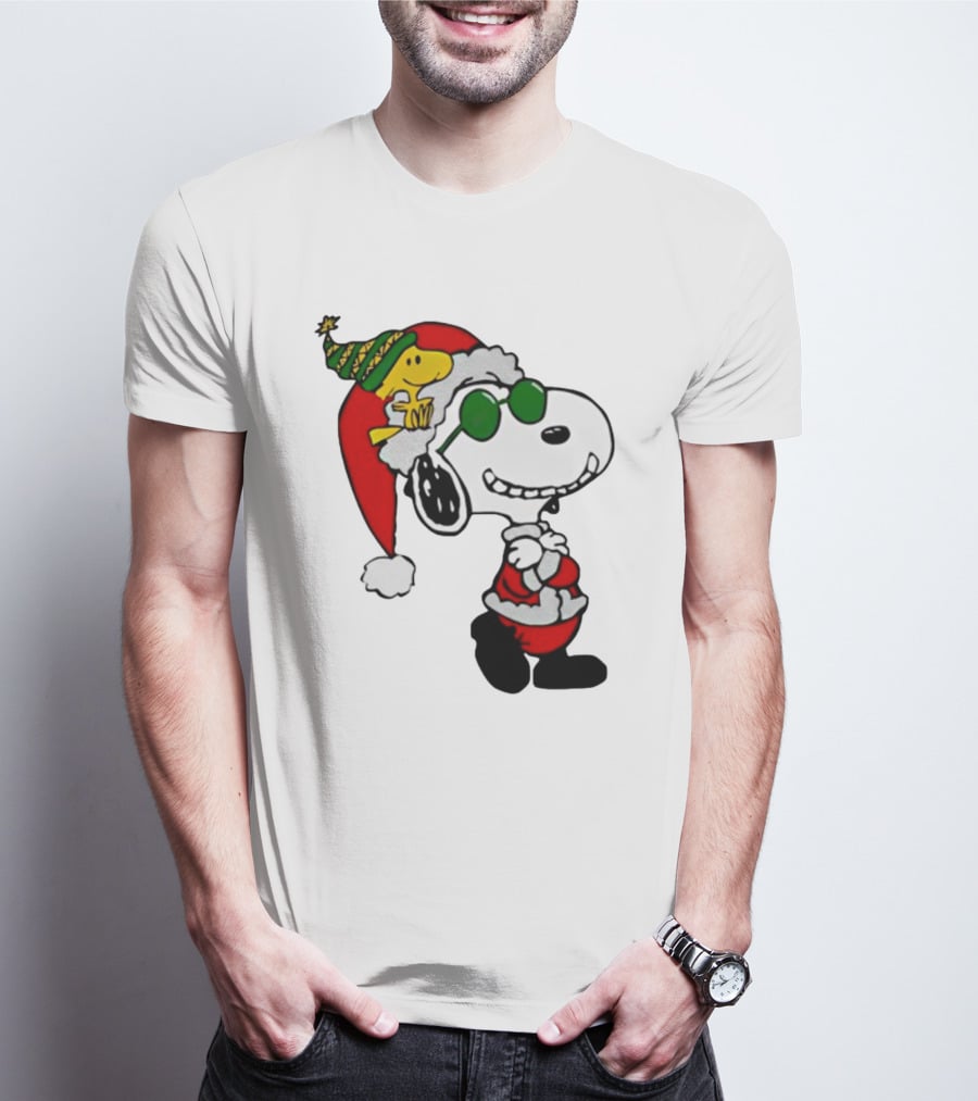 Snoopy And Woodstock Peanuts Merry Christmas Santa Hat And Sunglasses T-Shirt