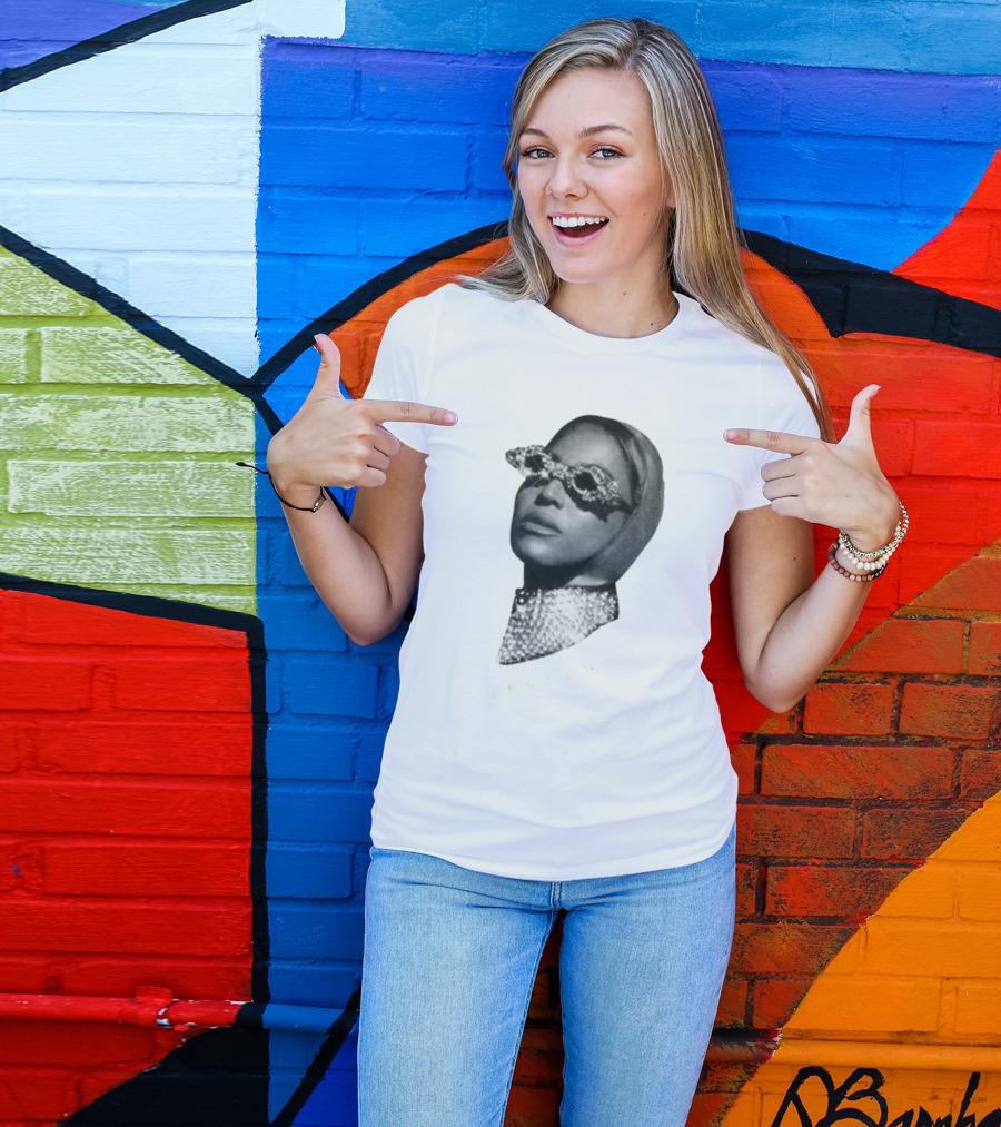 Opulence Rhinestone Glasses And Scarf Glamour T-Shirt