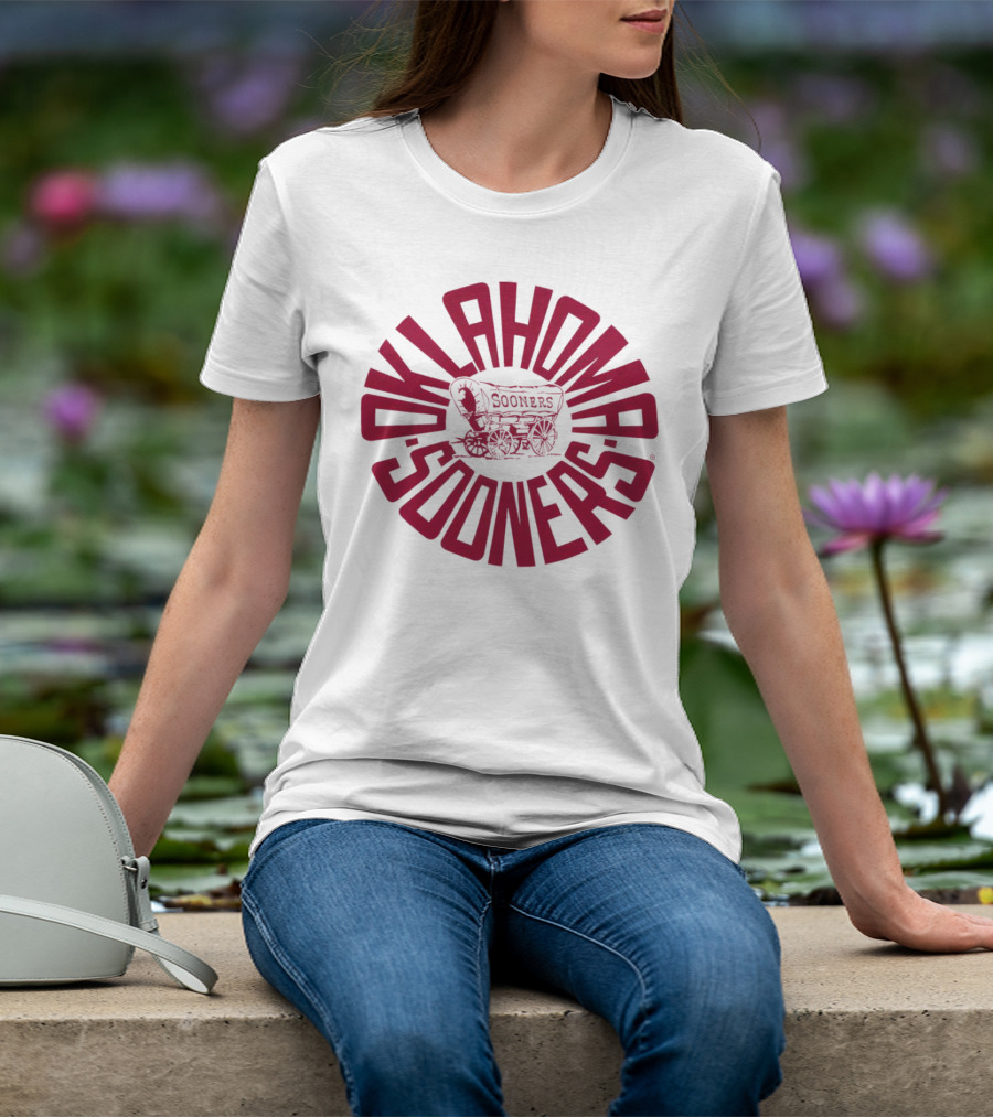 Oklahoma Sooners Covered Wagon Circle T-Shirt