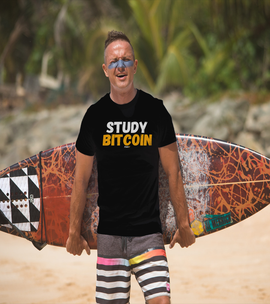 STUDY BITCOIN FOMO27 T-Shirt
