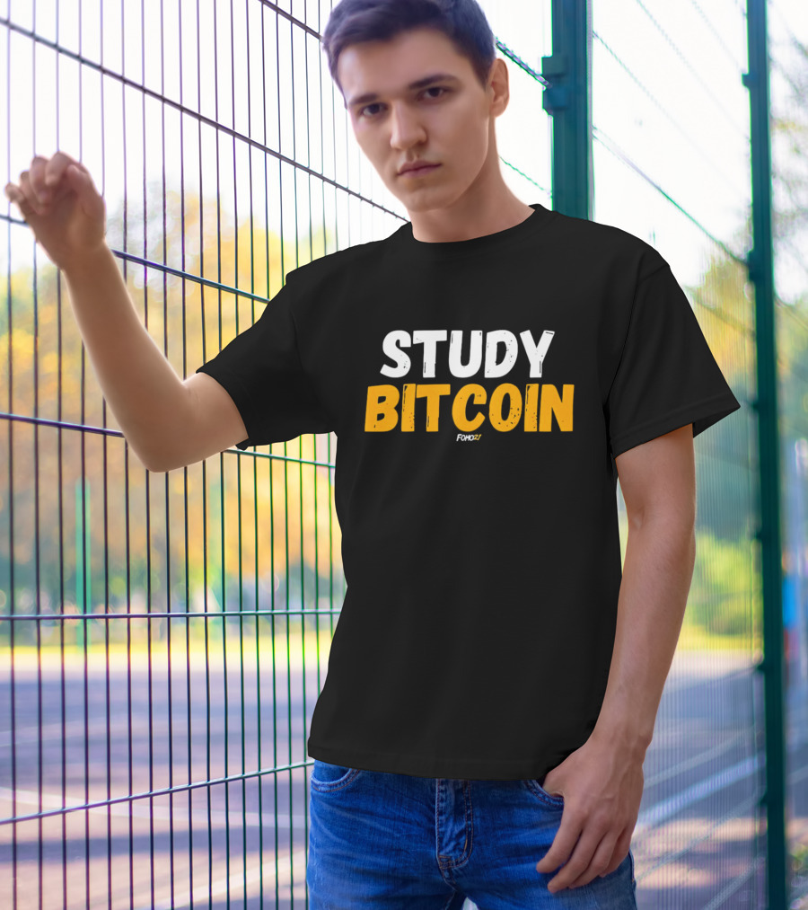 STUDY BITCOIN FOMO27 T-Shirt