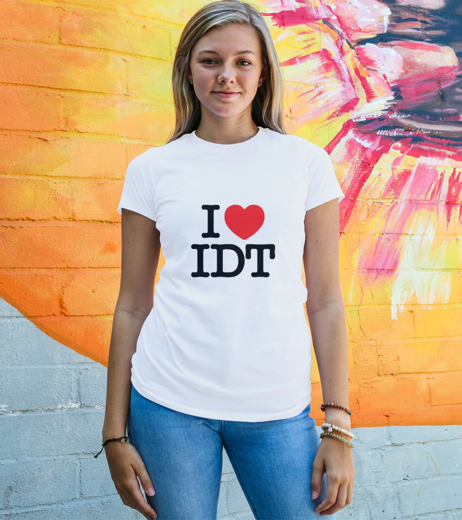 I Heart IDT Bold Text With Red Heart T-Shirt