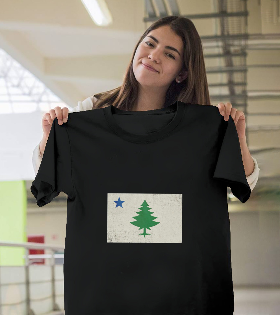 Maine Flag Vintage Pine Tree Star T-Shirt