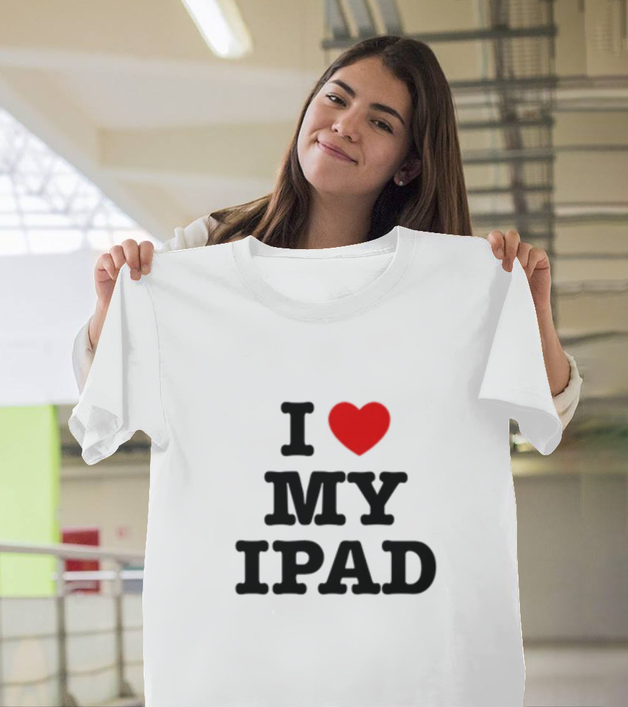 I Love My Ipad Suki Waterhouse T-Shirt