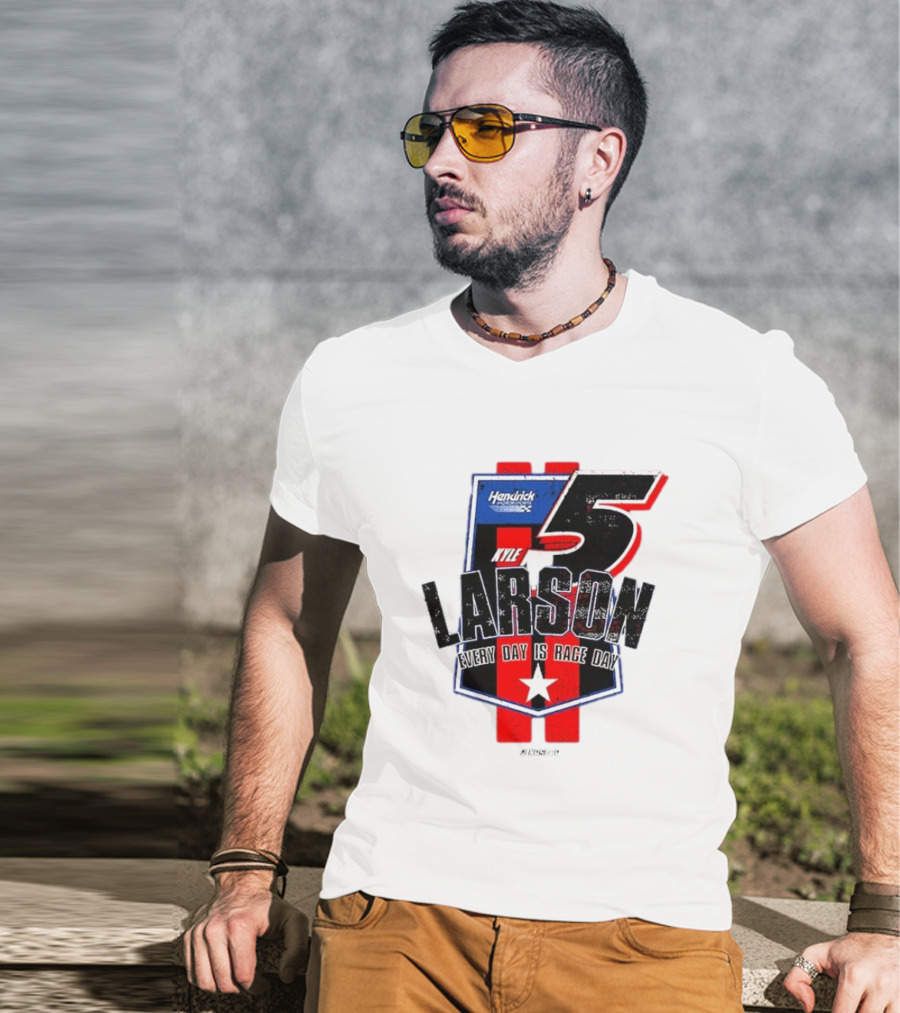 Kyle Larson Hendrick Motorsports Number 5 Every Day Is Race Day Flag T-Shirt