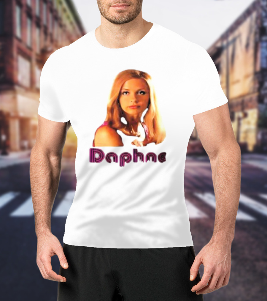 Sarah Michelle Gellar As Daphne In Scooby-Doo Movie T-Shirt