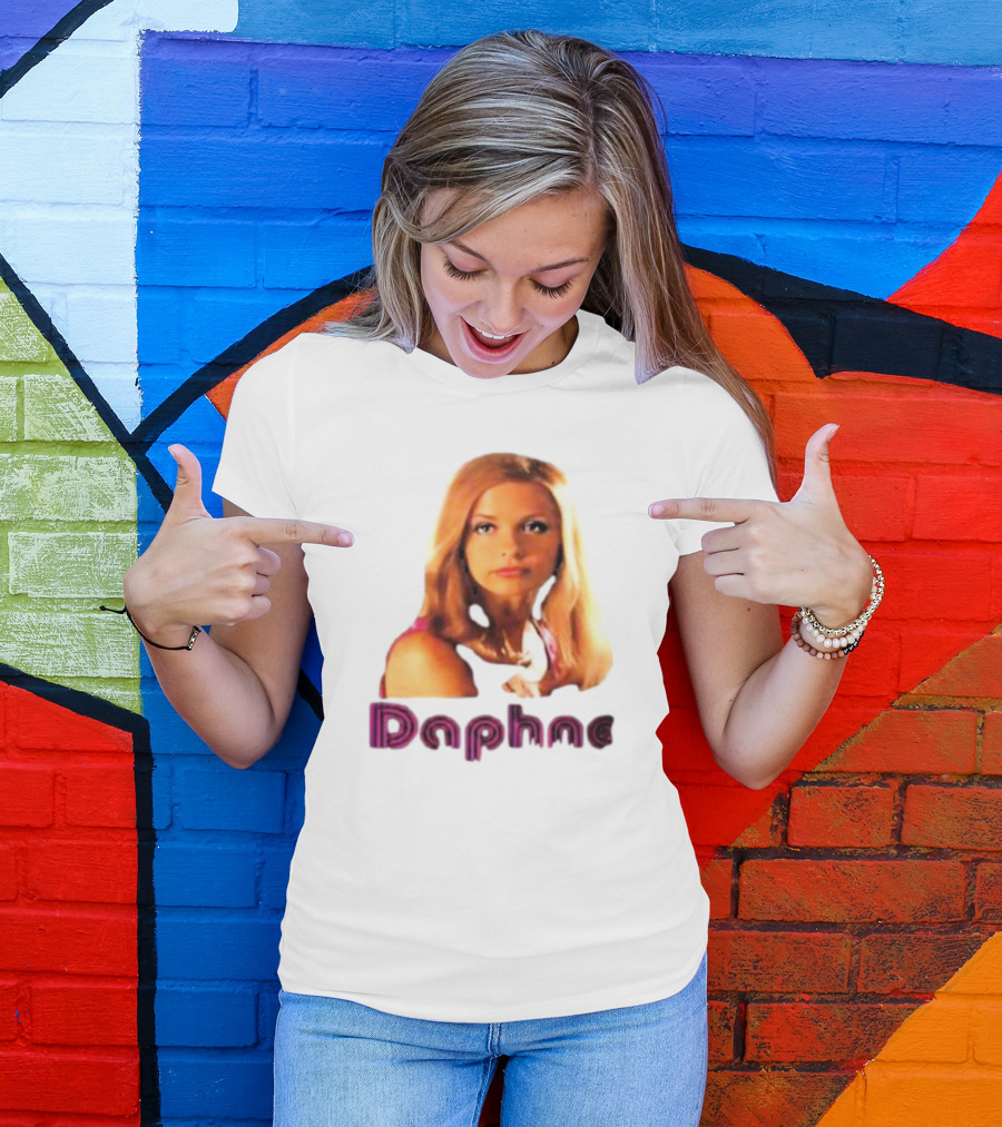 Sarah Michelle Gellar As Daphne In Scooby-Doo Movie T-Shirt