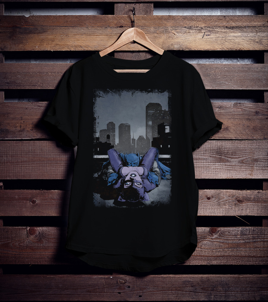 Batman Catwoman Cityscape Comic Scene T-Shirt